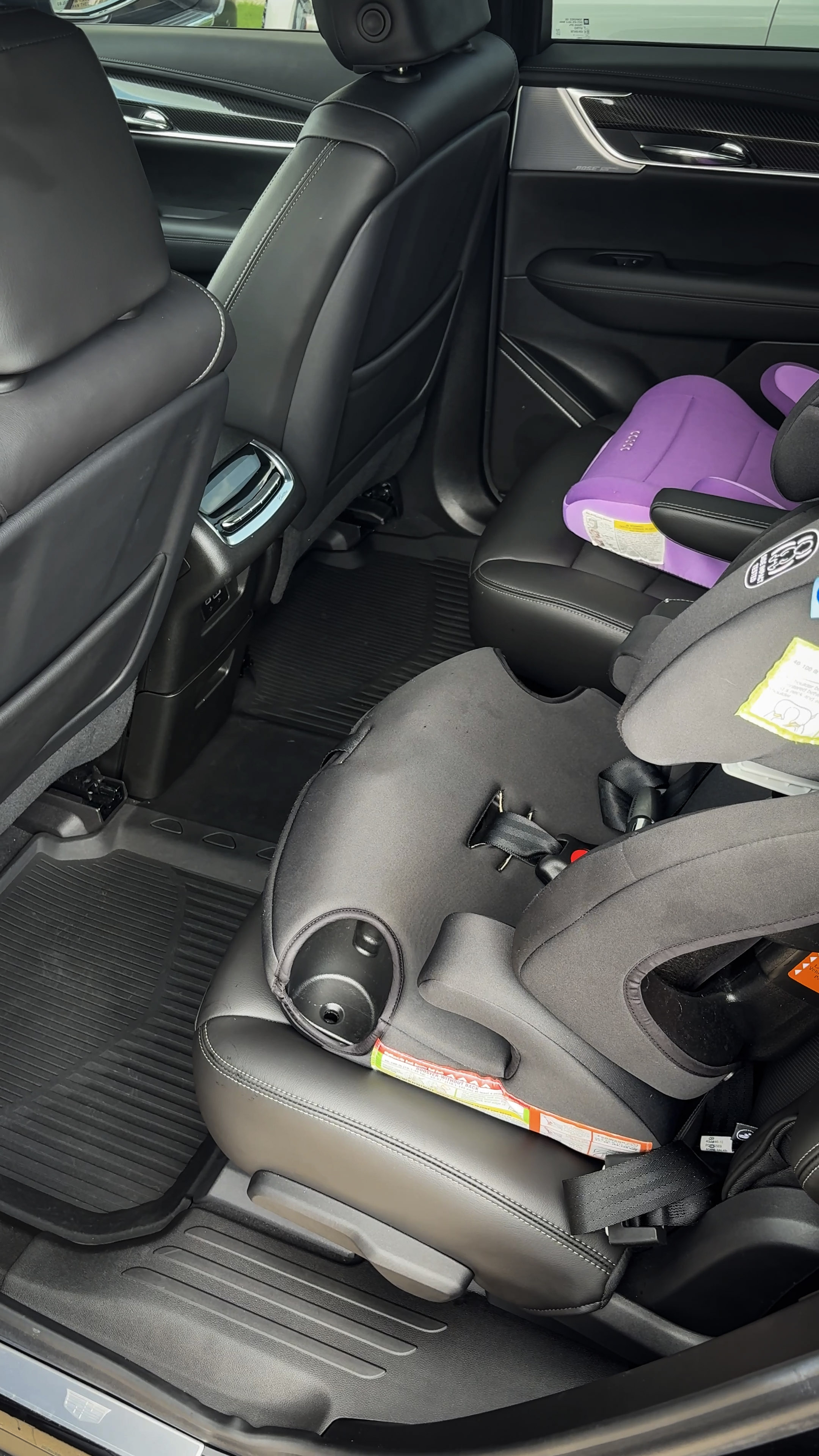 Cadillac XT6 - Front Interior